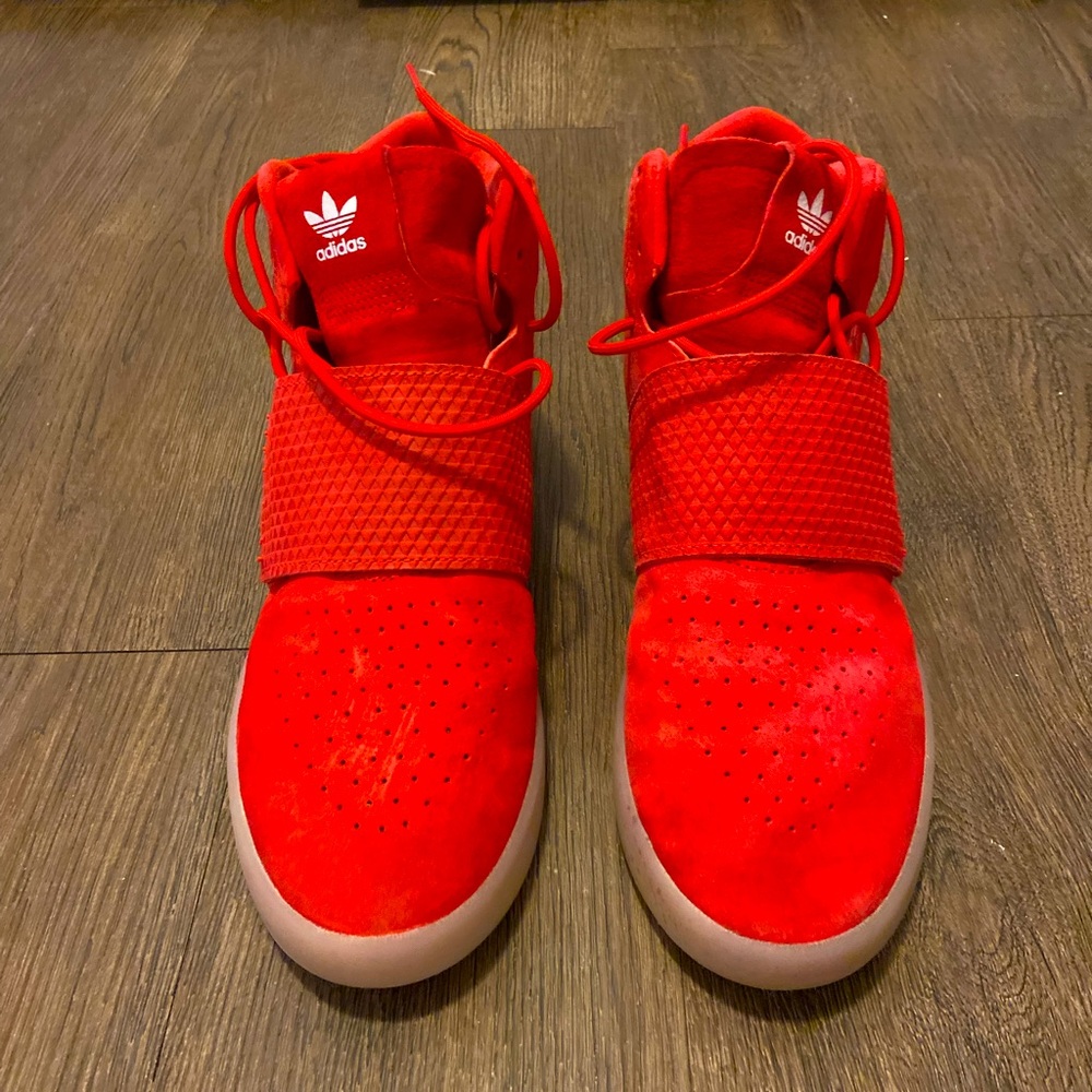 Men’s Adidas tubular - red
